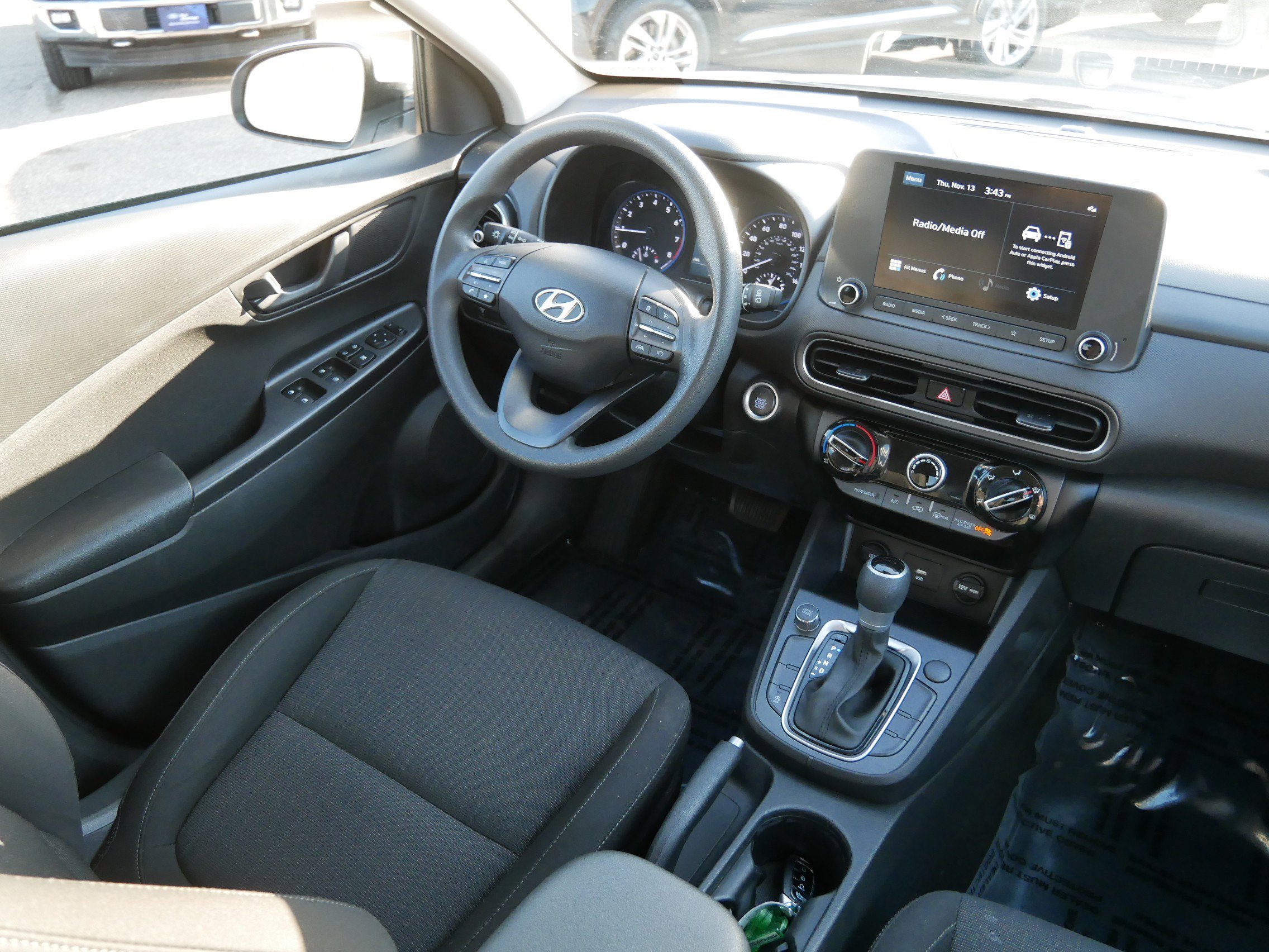 Used 2023 Hyundai Kona SEL image 9