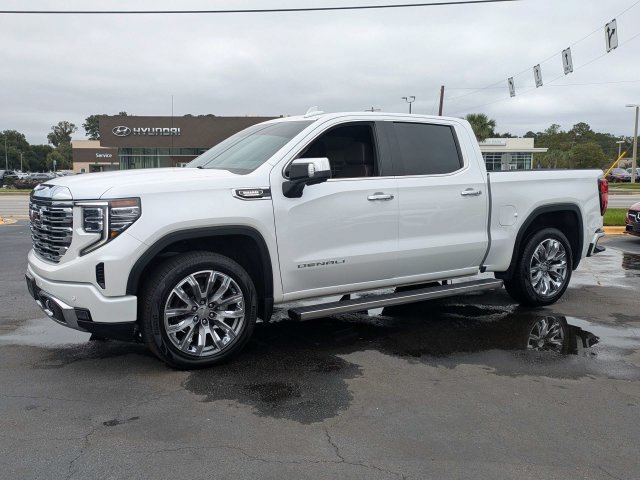 Used 2023 GMC Sierra 1500 Denali w/ Denali Reserve Package AWD/4WD image 9