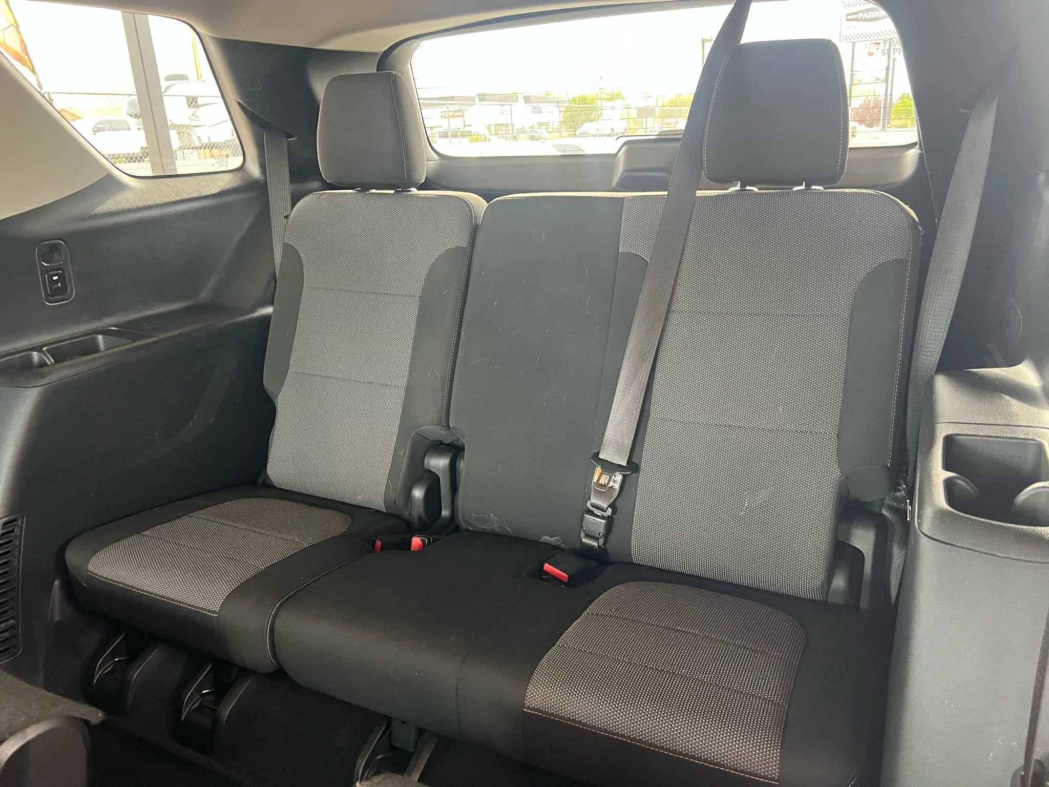 Used 2021 Chevrolet Traverse LT image 40