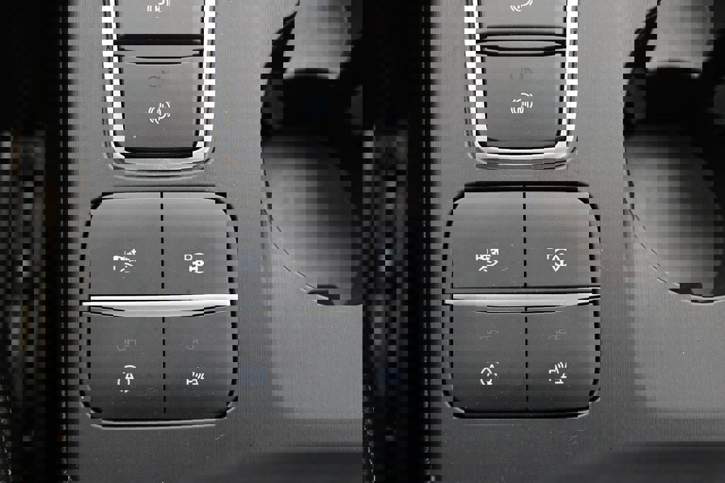 Used 2022 Ford Escape Titanium w/ Titanium Elite Package image 28