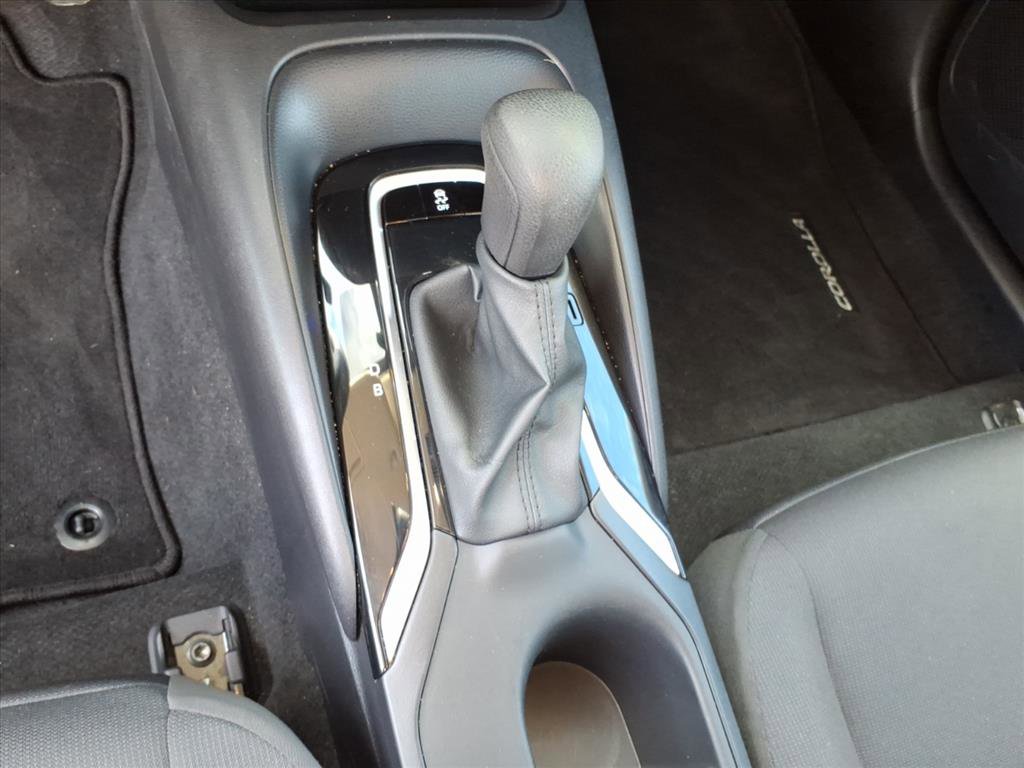 Used 2025 Toyota Corolla LE image 33