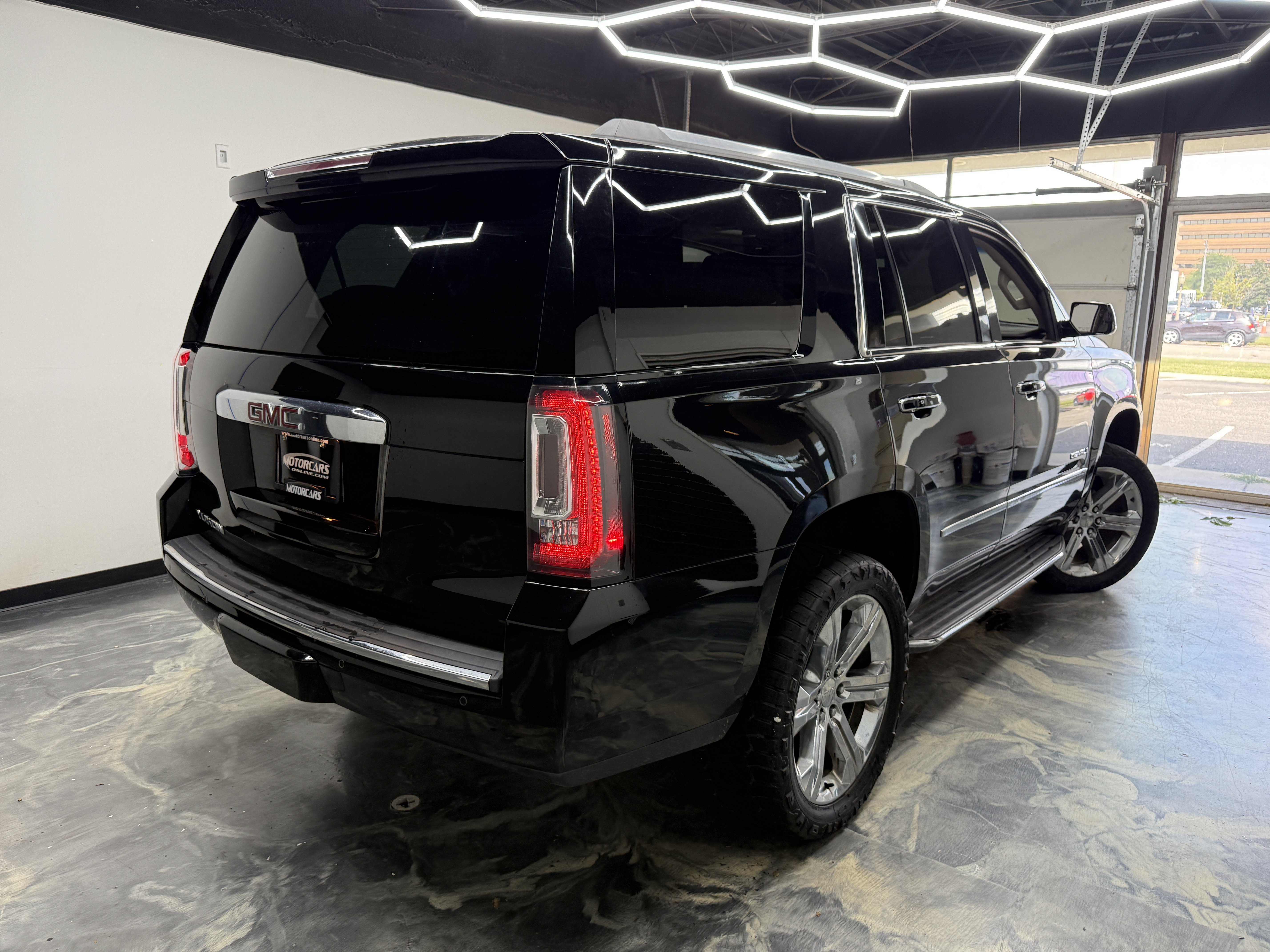 Used 2015 GMC Yukon Denali w/ Open Road Package AWD/4WD image 5