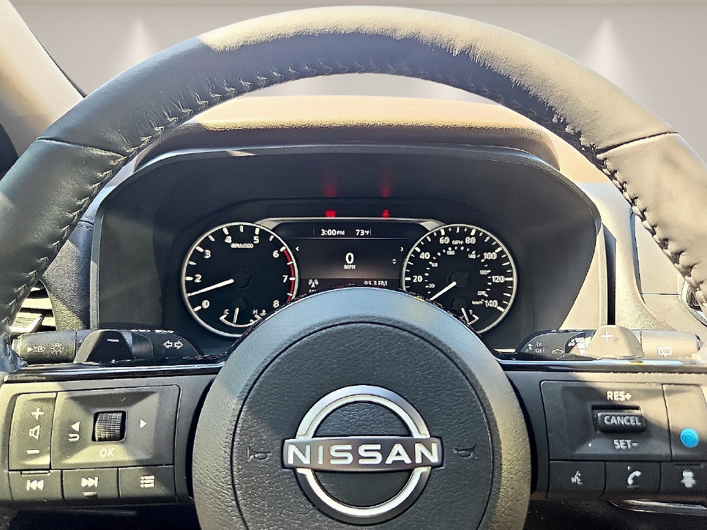 Used 2022 Nissan Rogue SV w/ SV Premium Package FWD image 24