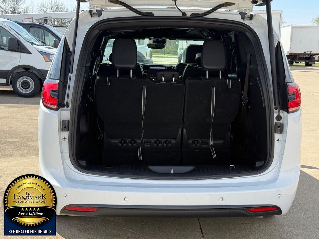 Used 2025 Chrysler Pacifica Limited FWD image 23