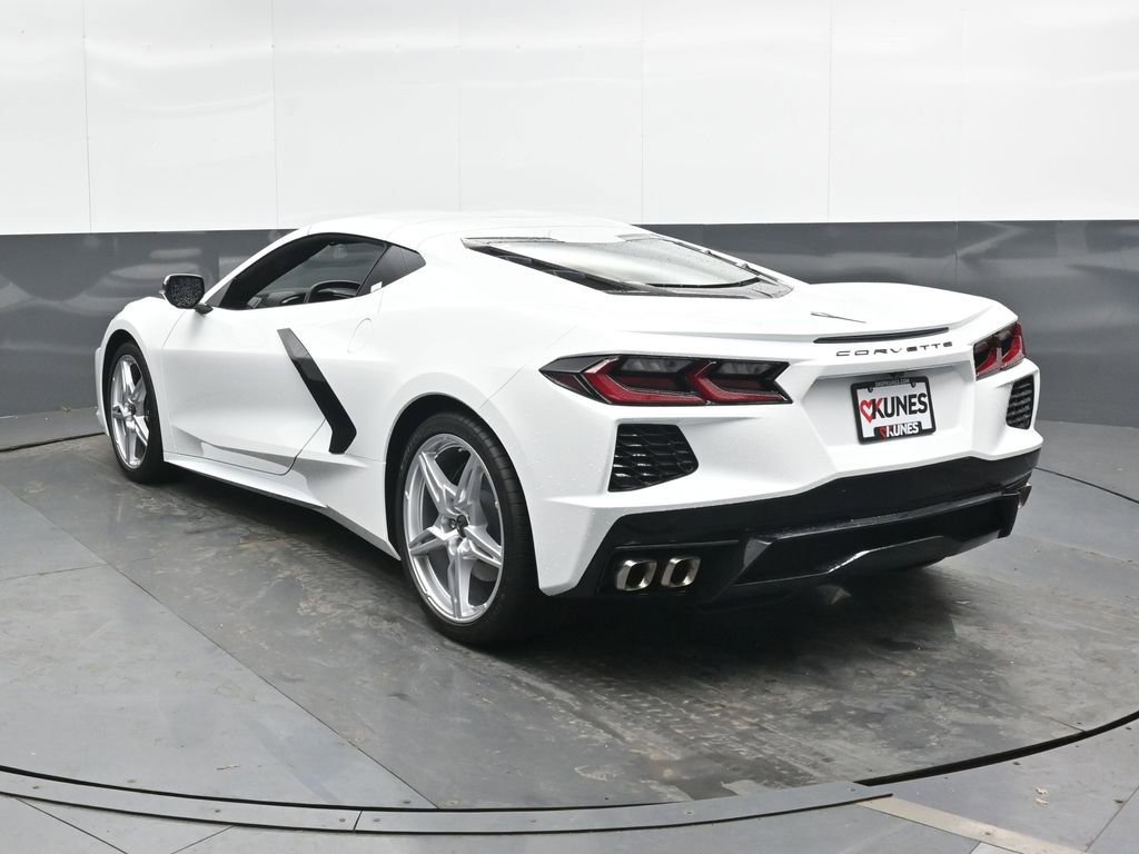 Used 2022 Chevrolet Corvette Stingray Coupe w/ 1LT RWD image 10