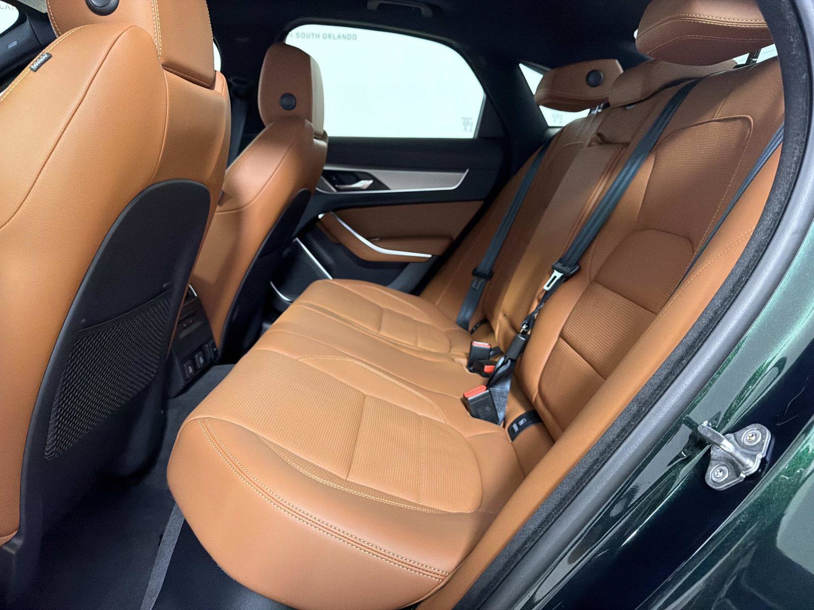 Certified 2024 Jaguar XF R-Dynamic SE AWD/4WD image 11