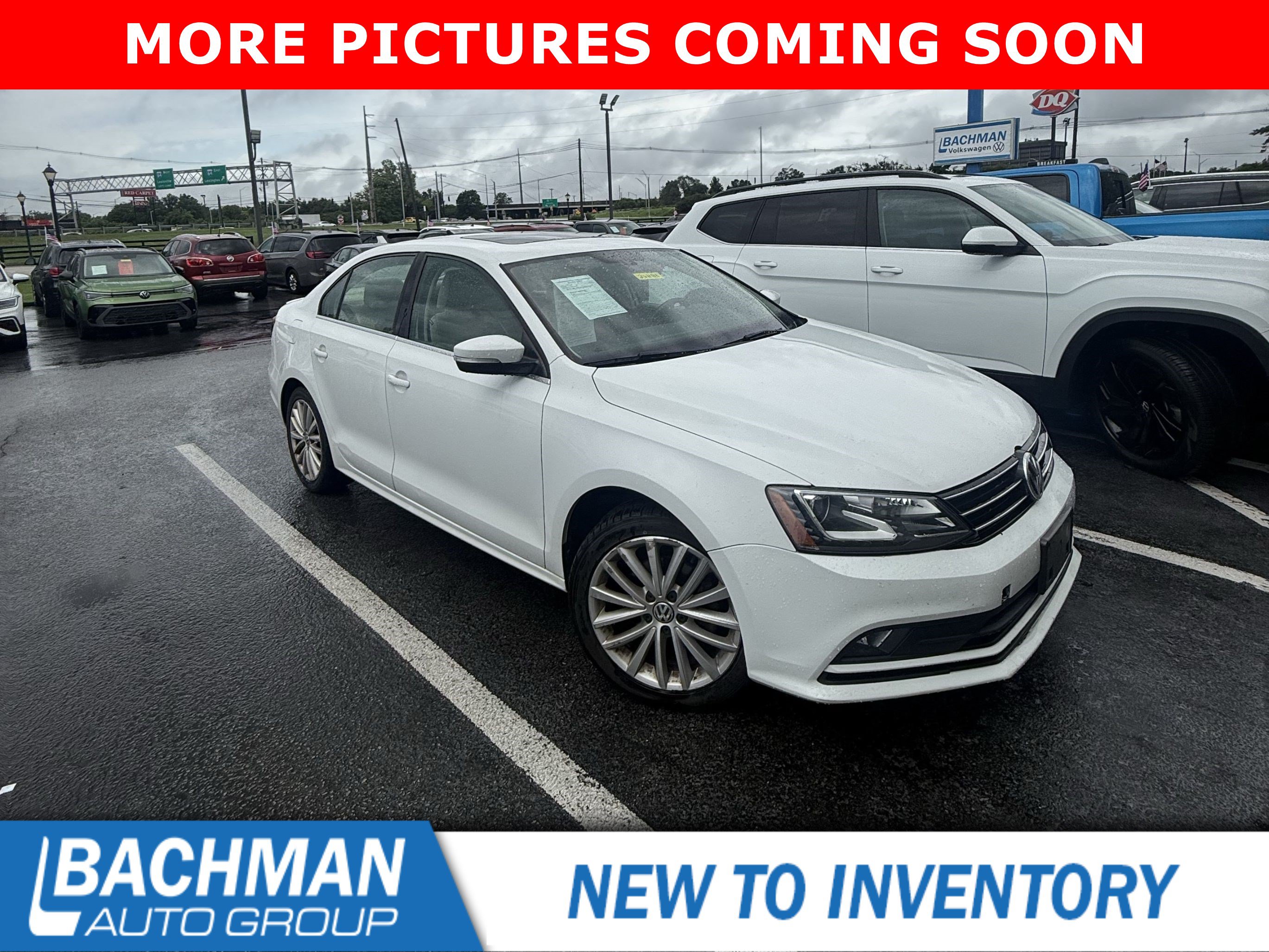 Used 2016 Volkswagen Jetta SEL FWD image 2