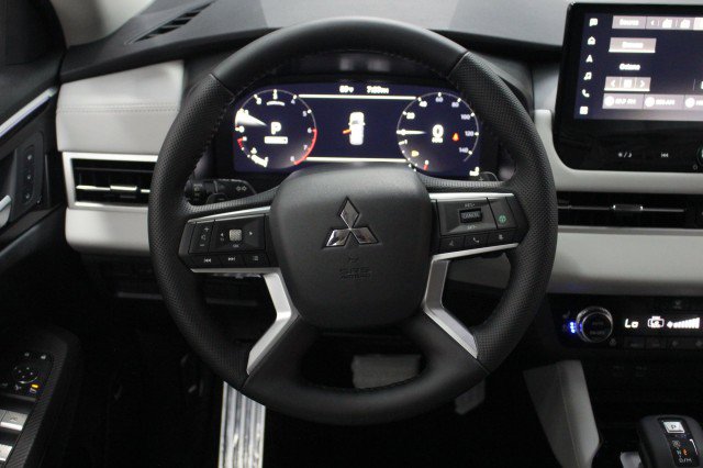 New 2026 Mitsubishi Outlander SEL FWD image 21