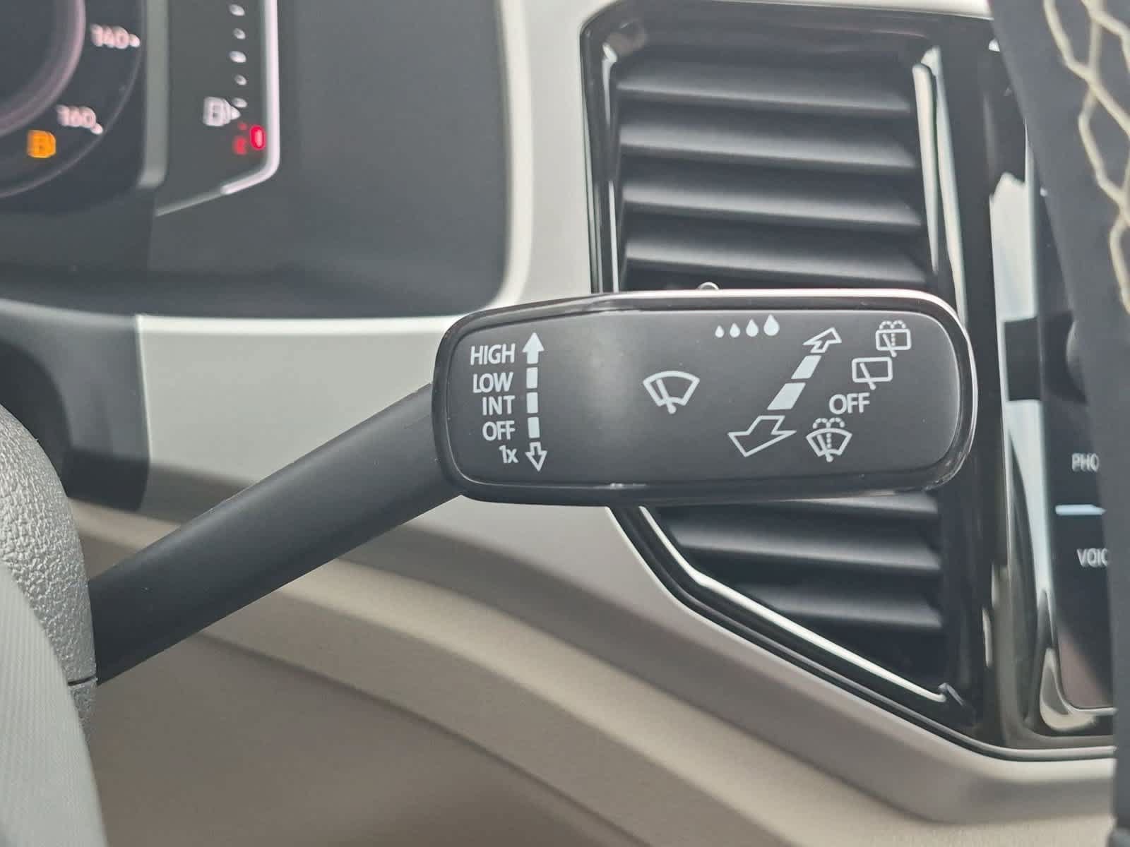 Used 2023 Volkswagen Atlas SE w/ Black Wheel Package FWD image 27