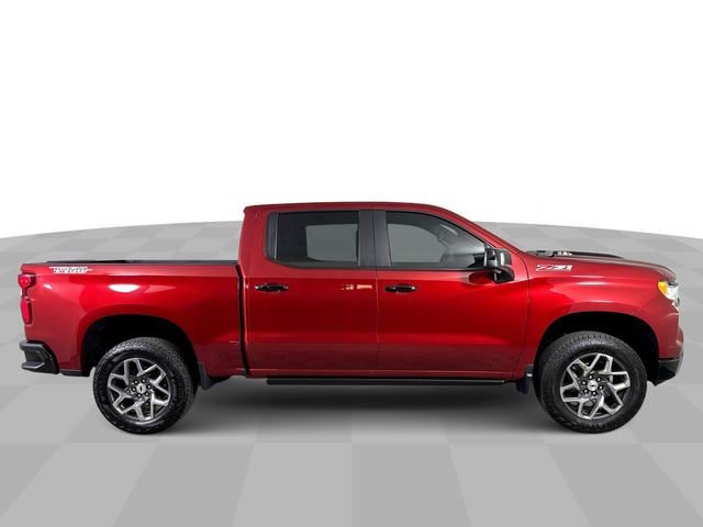 Used 2025 Chevrolet Silverado 1500 LT Trail Boss w/ Convenience Package II AWD/4WD image 9