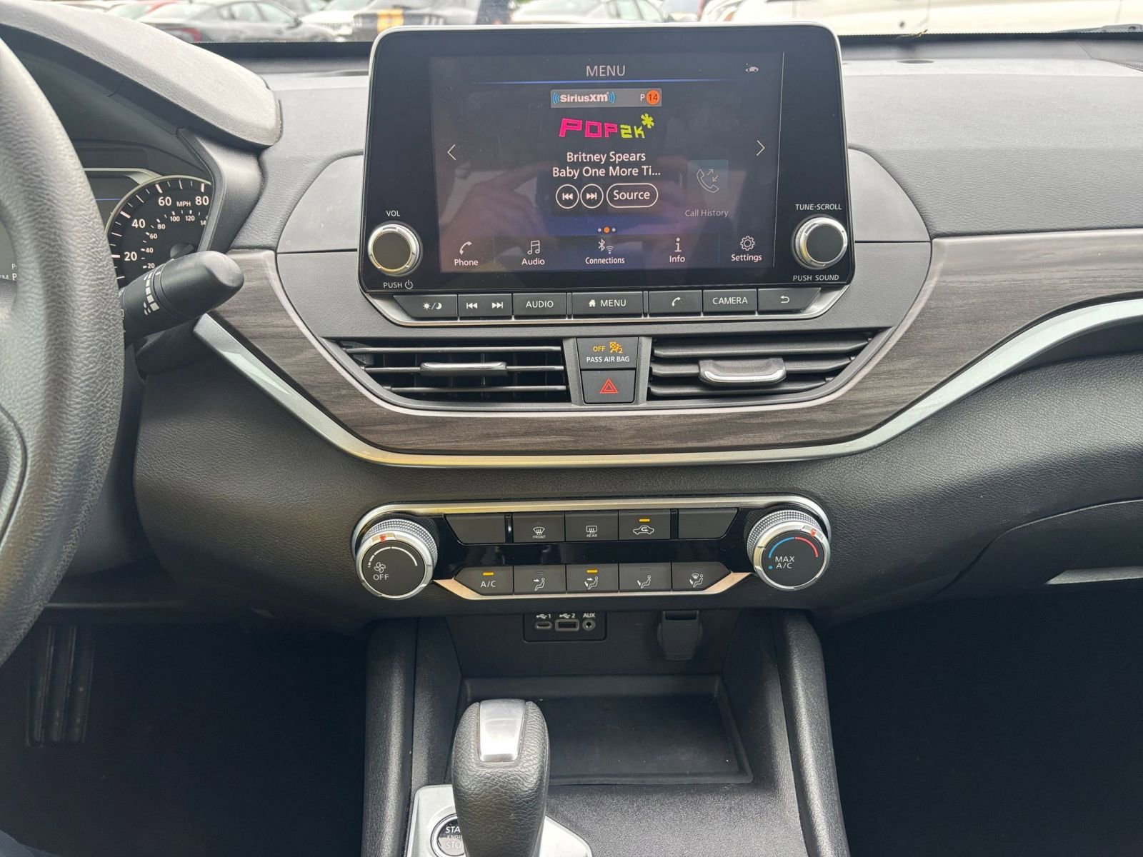 Used 2025 Nissan Altima 2.5 SV FWD image 17