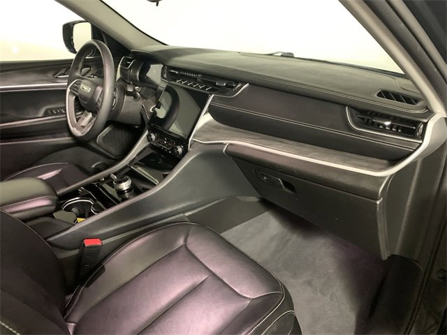 Used 2023 Jeep Grand Cherokee Limited image 28