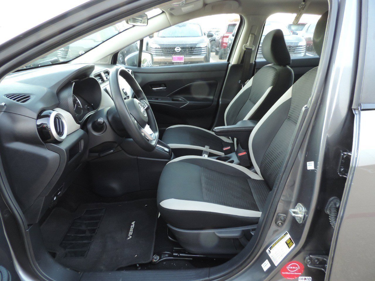 Used 2020 Nissan Versa SV FWD image 17