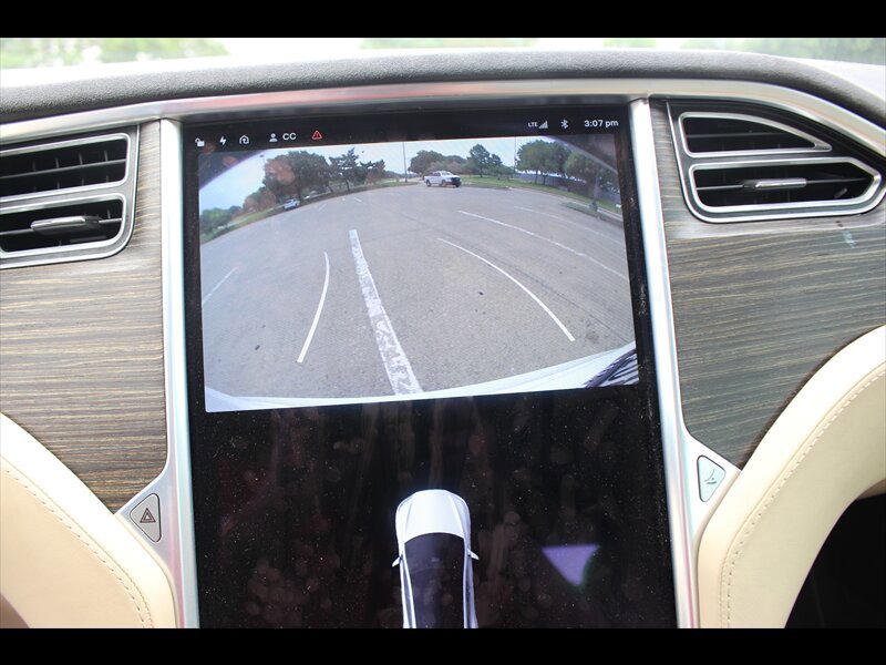 Used 2015 Tesla Model S 85D AWD/4WD image 27