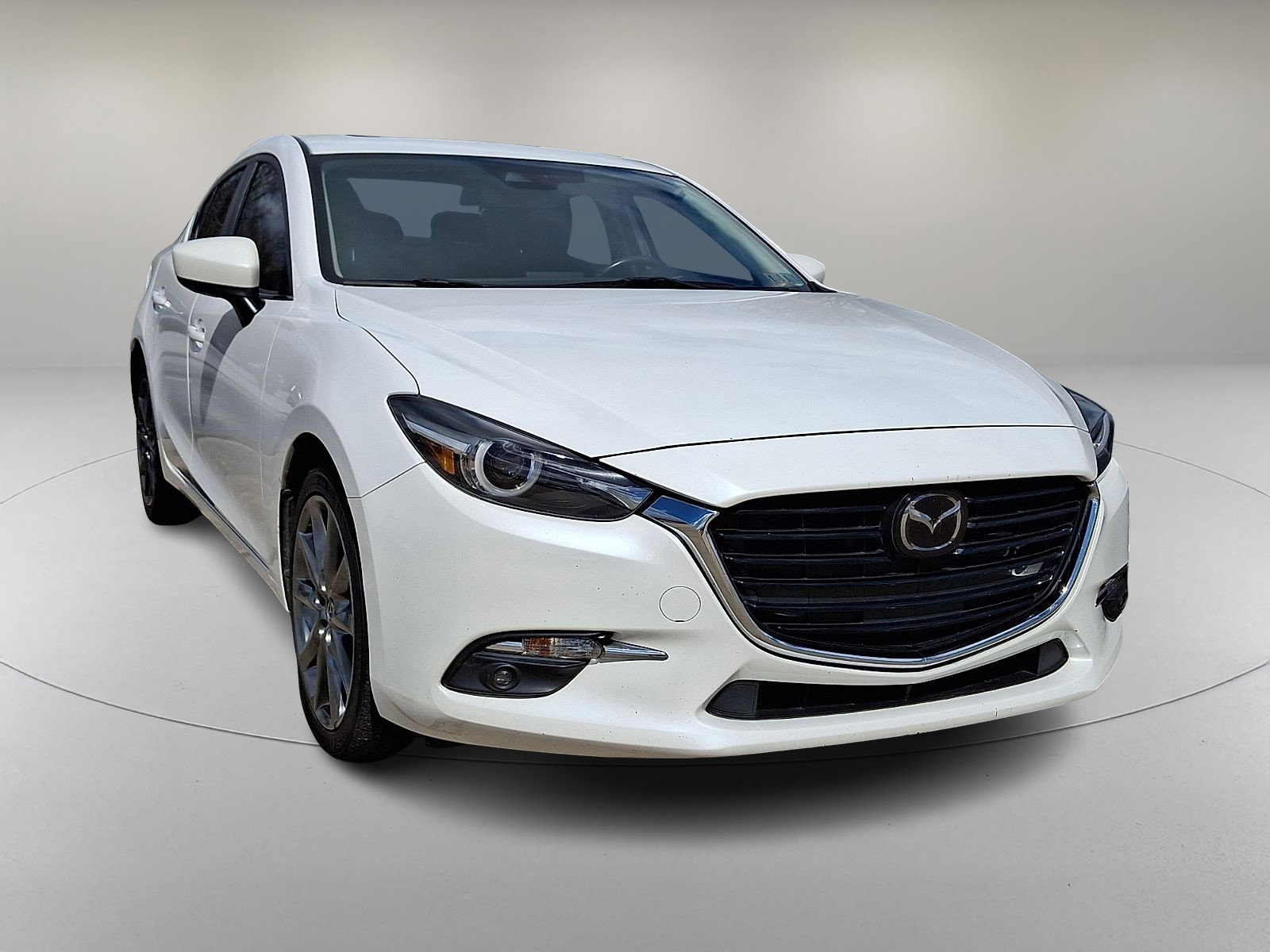 Used 2018 MAZDA MAZDA3 Grand Touring w/ Premium Equipment Package image 2