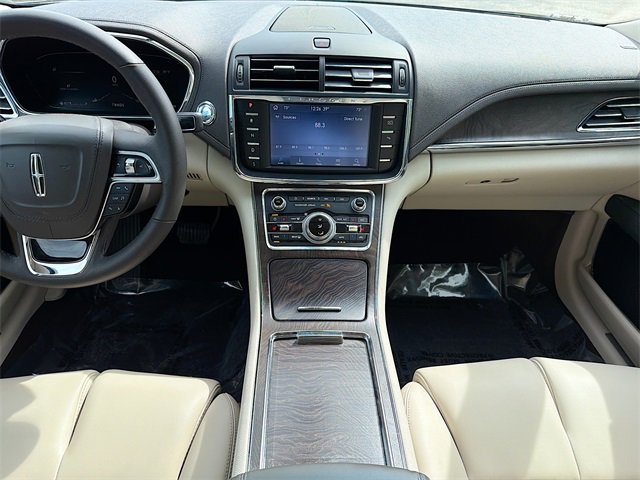 Used 2020 Lincoln Continental AWD image 18