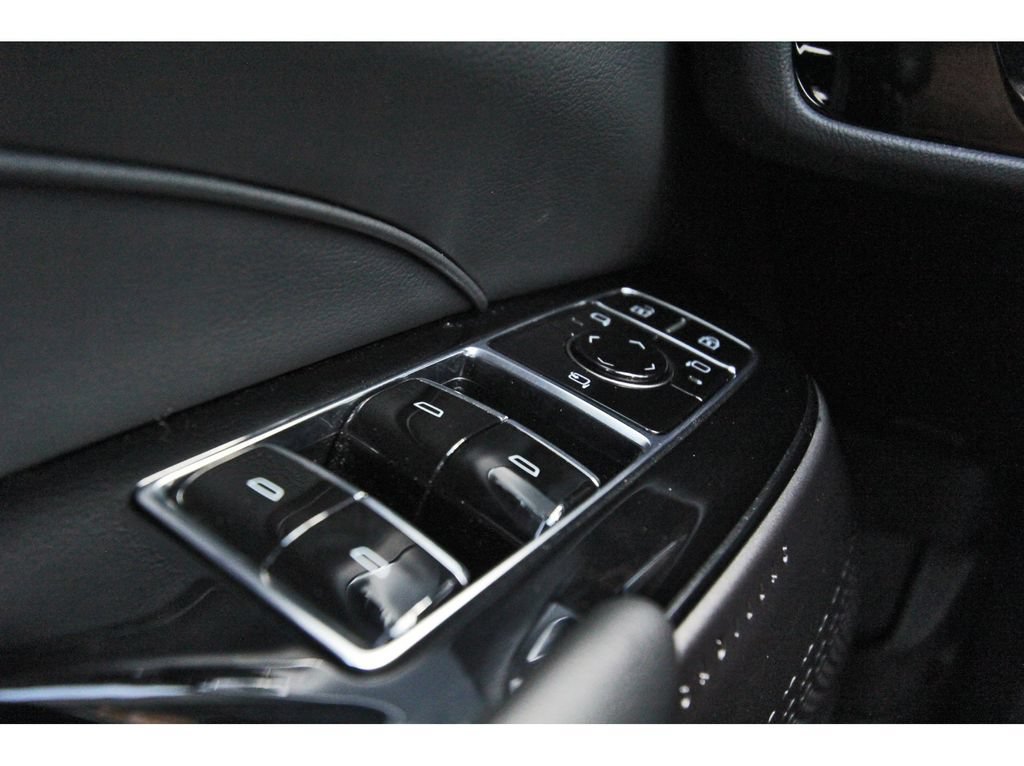 Used 2024 Cadillac Lyriq Sport RWD image 20