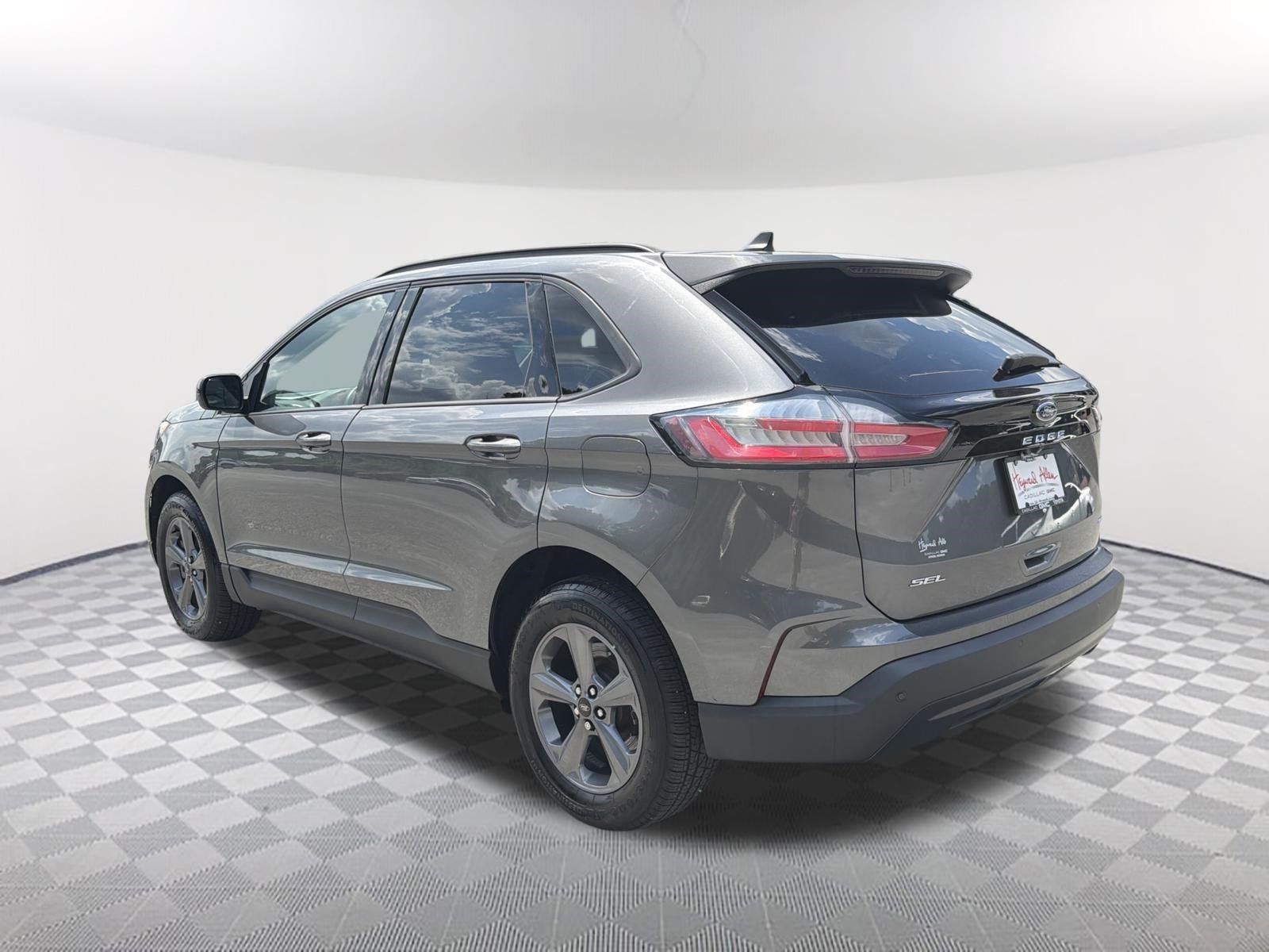 Used 2023 Ford Edge SEL w/ Sport Appearance Package AWD/4WD image 8