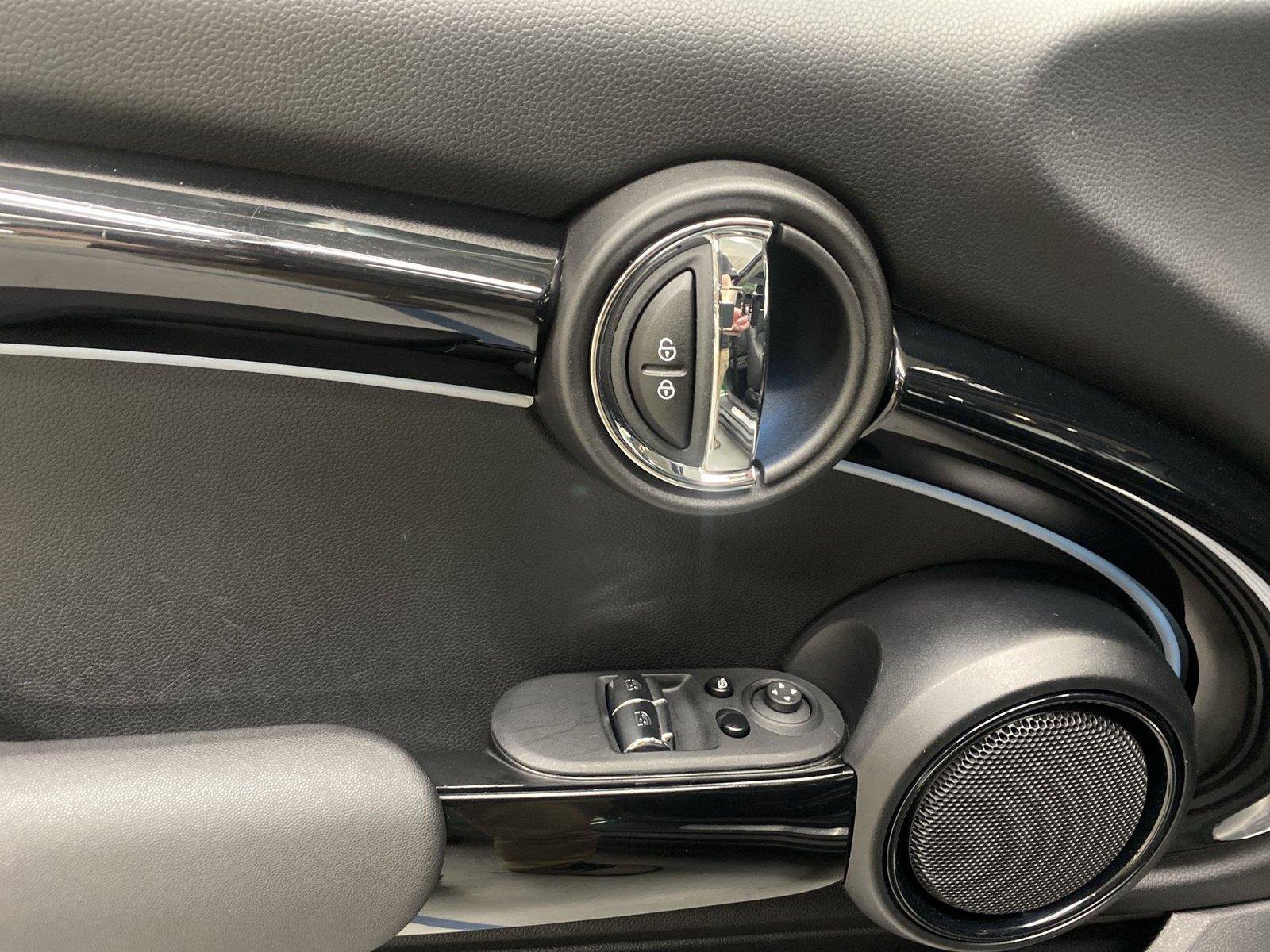 Used 2024 MINI Cooper S FWD image 19