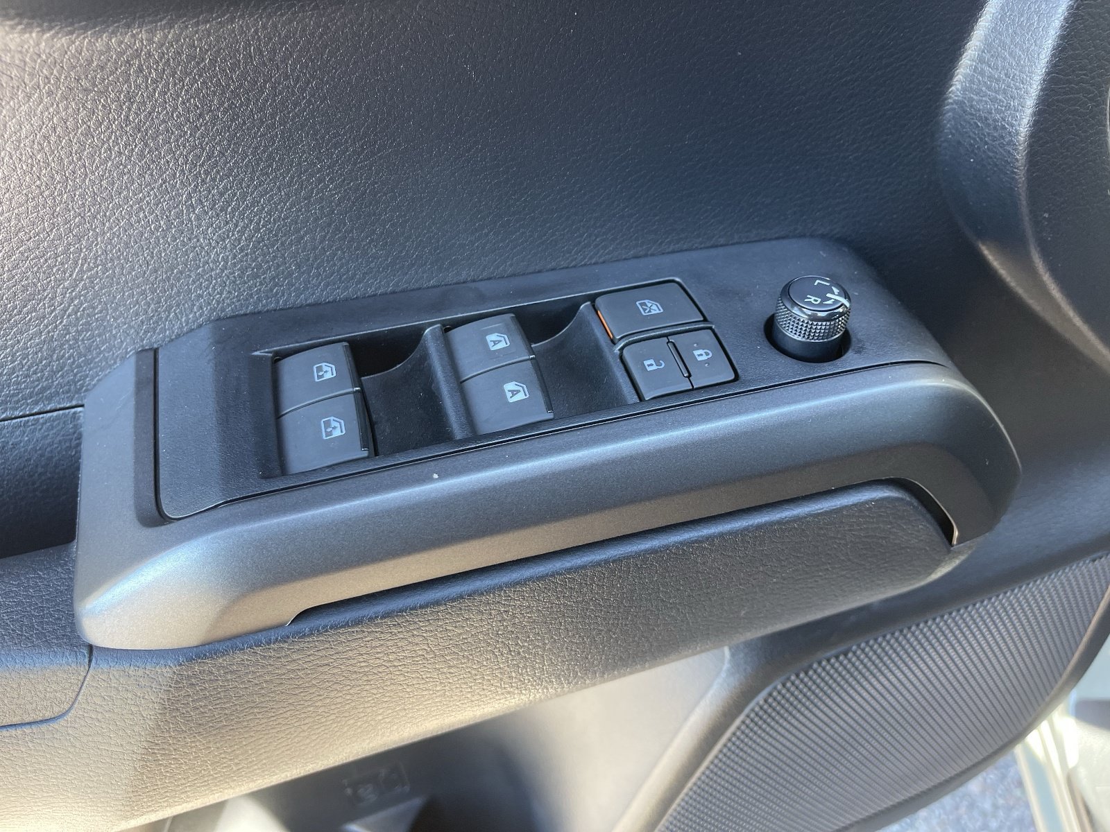 Used 2023 Toyota Tacoma TRD Off-Road w/ Technology Package AWD/4WD image 22
