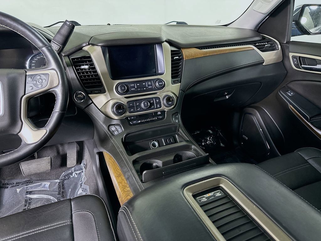 Used 2020 GMC Yukon Denali w/ Denali Ultimate Package image 19