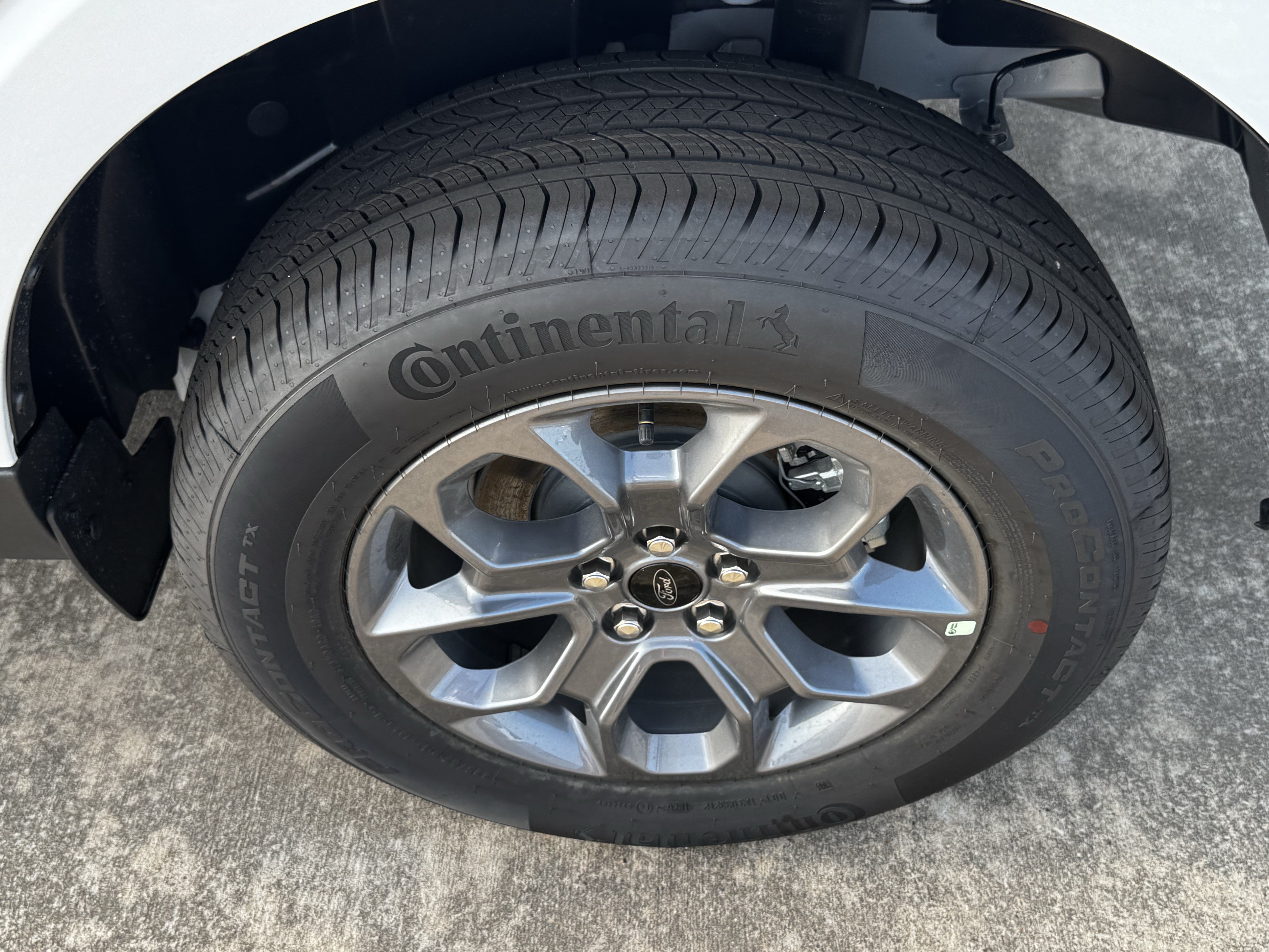 New 2026 Ford Maverick XLT w/ XLT Luxury Package FWD image 8
