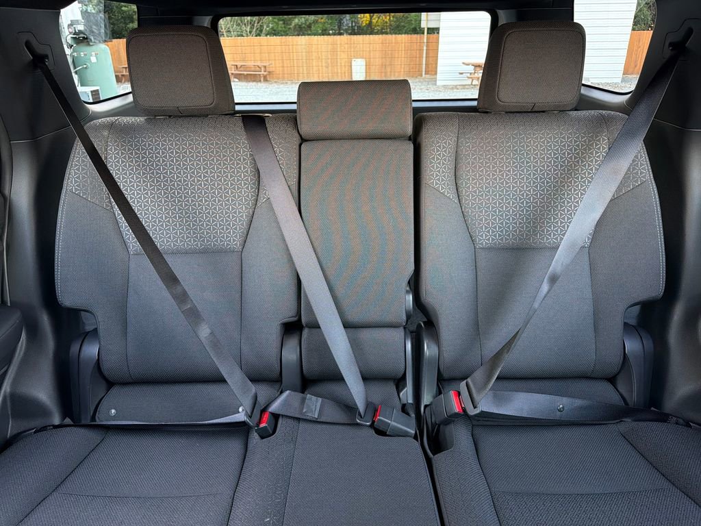 Used 2025 Toyota 4Runner SR5 image 32