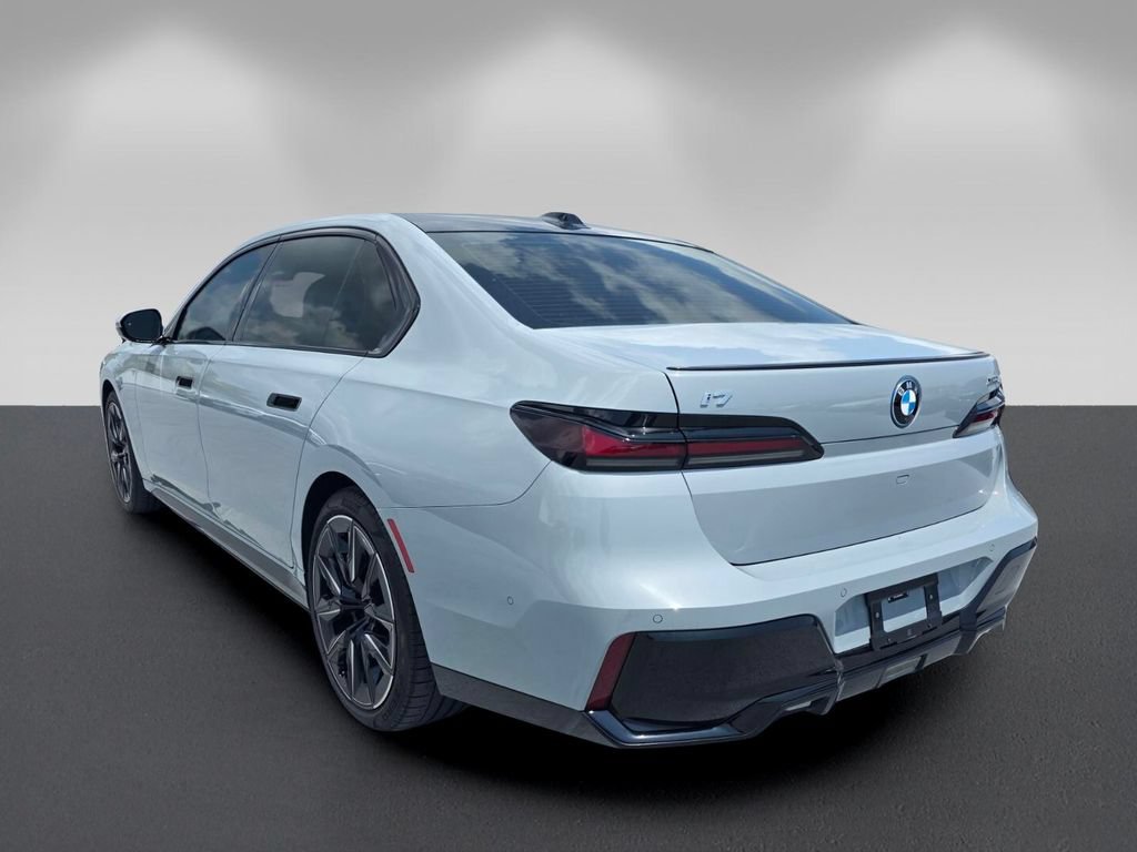 Used 2023 BMW i7 xDrive60 AWD/4WD image 6