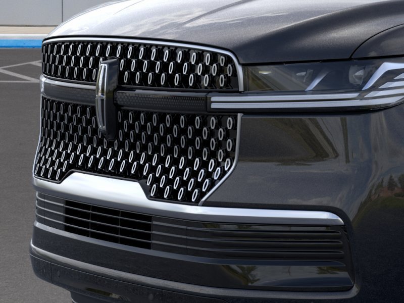New 2026 Lincoln Navigator Premiere AWD/4WD image 17