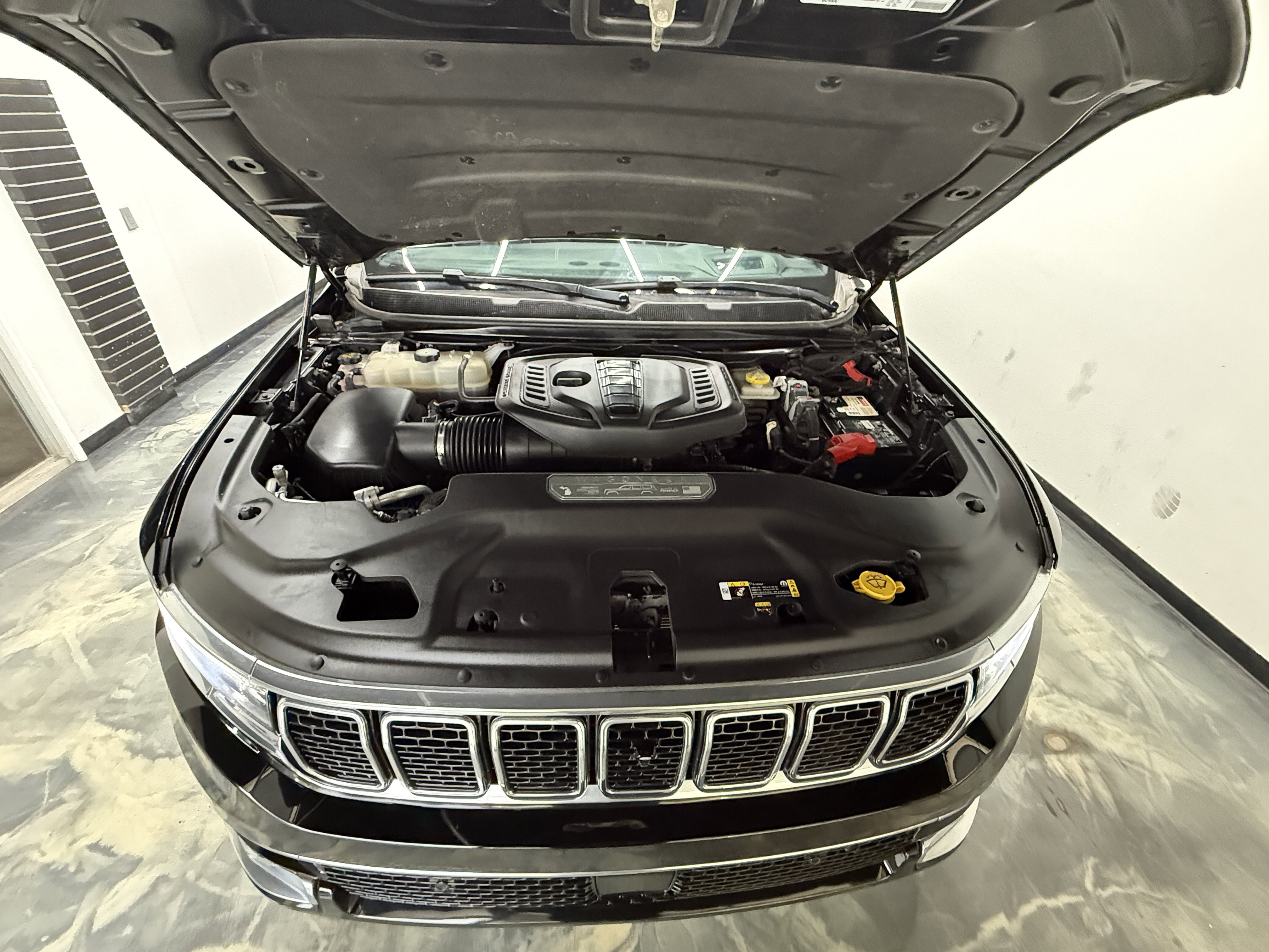 Used 2023 Jeep Wagoneer Series II w/ Convenience Group I image 35