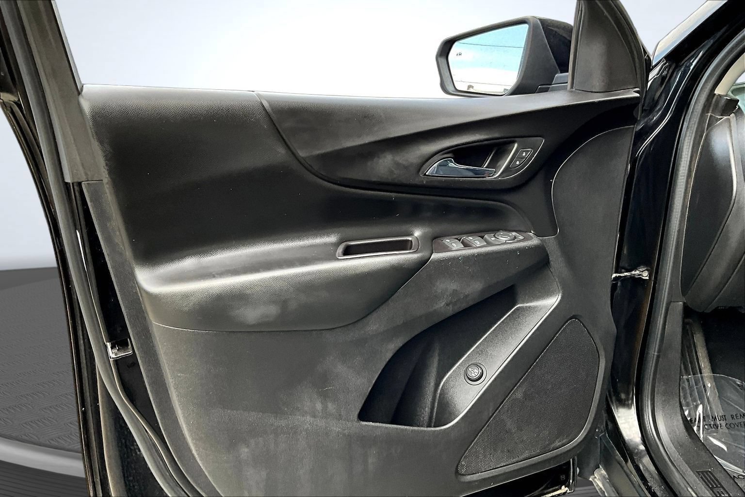 Used 2020 Chevrolet Equinox LT FWD image 19