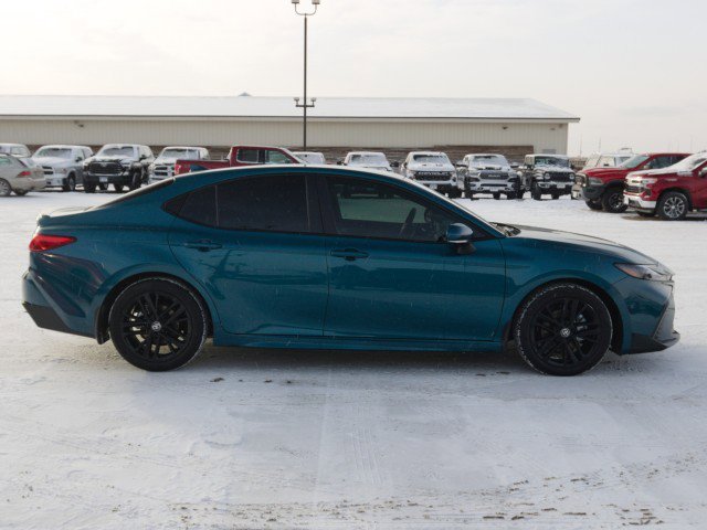 Used 2026 Toyota Camry SE image 5