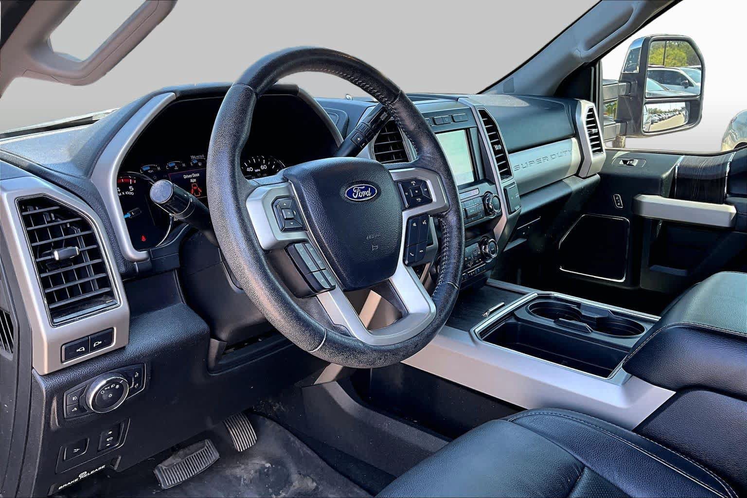 Used 2020 Ford F250 Lariat w/ Lariat Ultimate Package AWD/4WD image 18