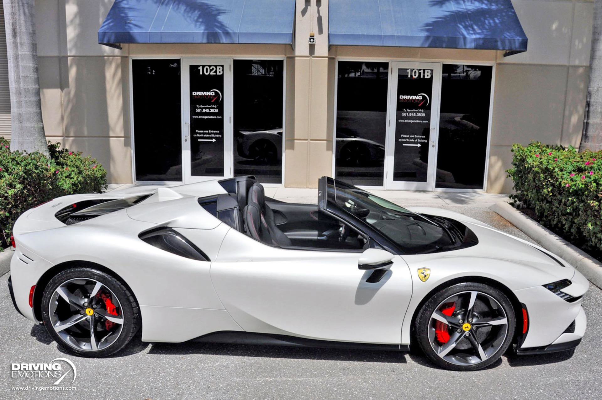 Used 2024 Ferrari SF90 Spider image 9