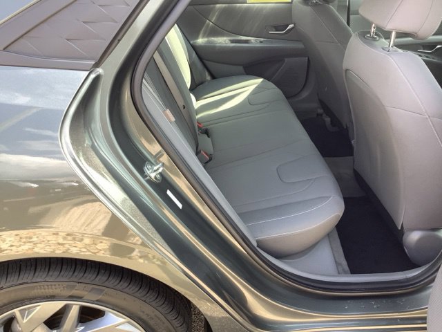 Certified 2024 Hyundai Elantra SEL FWD image 15