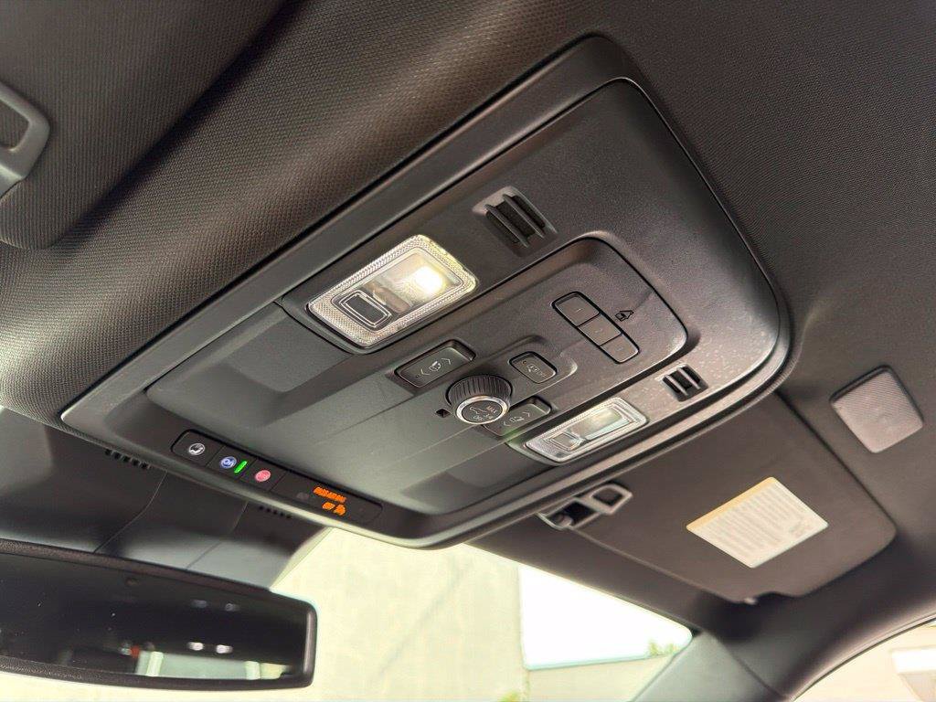 Used 2023 Cadillac Escalade Luxury AWD/4WD image 47