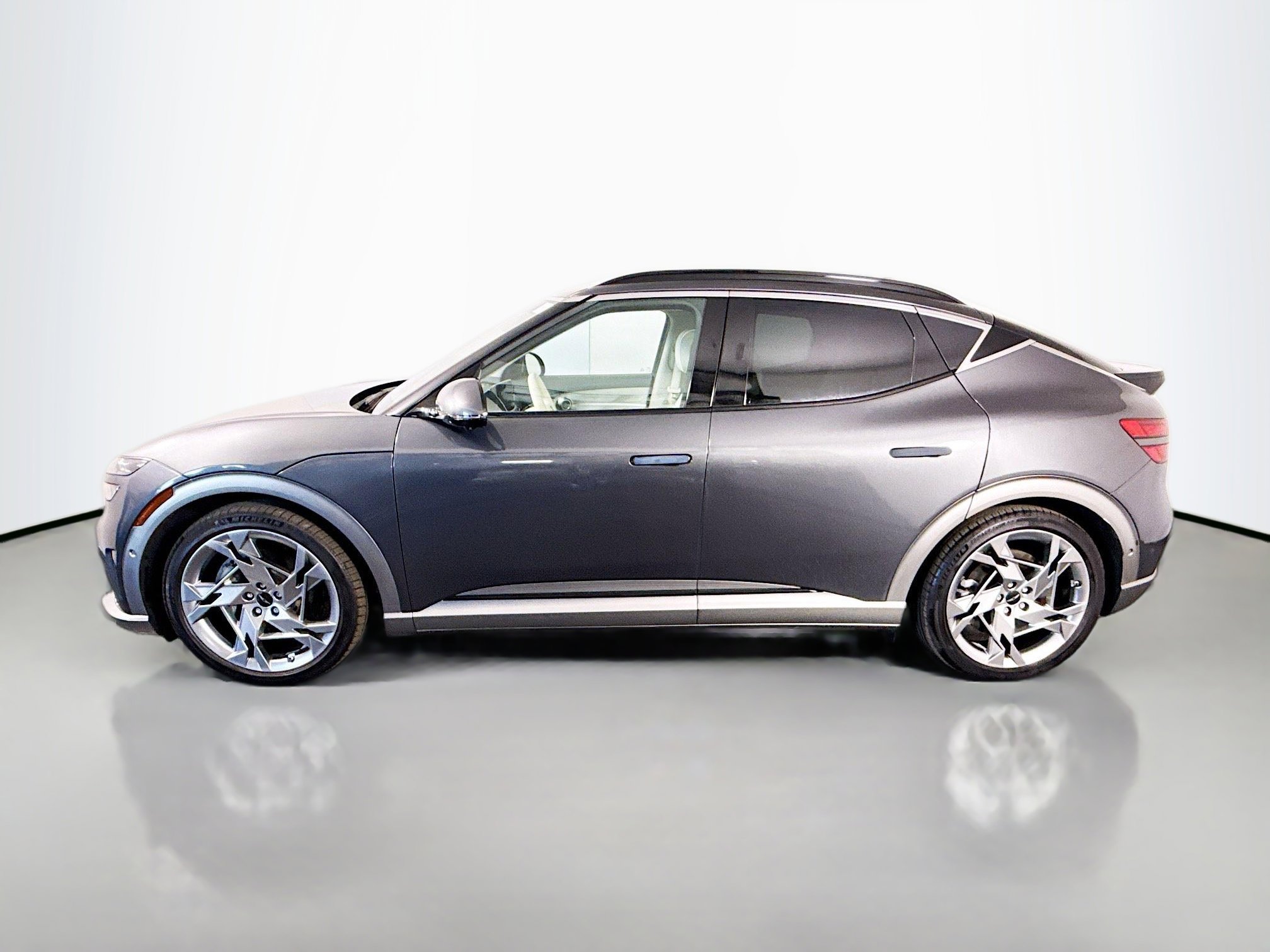 Used 2023 Genesis GV60 Performance image 6