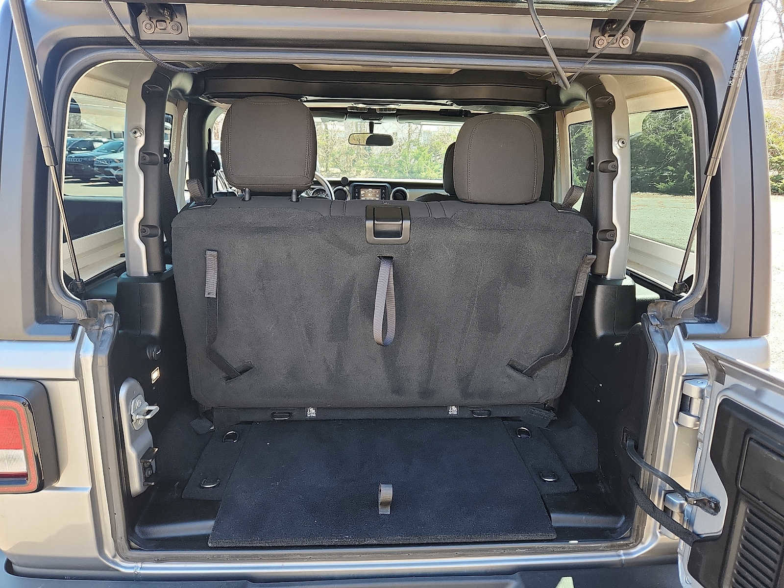 Certified 2020 Jeep Wrangler Sport image 28