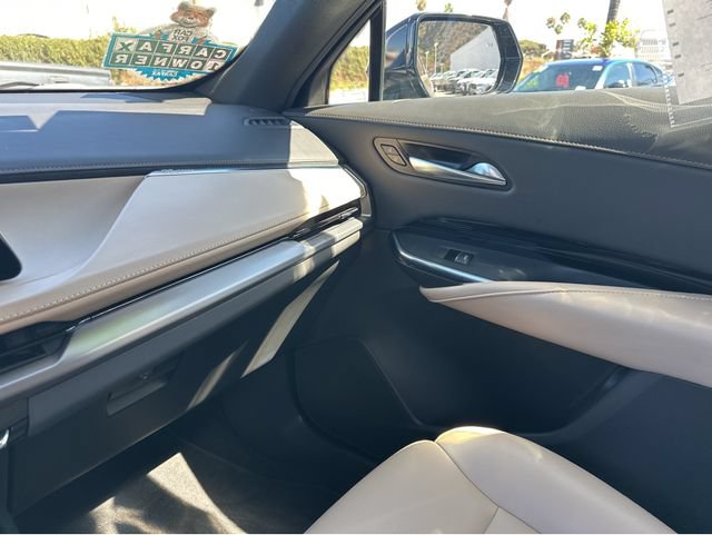 Certified 2024 Cadillac XT4 Luxury w/ Cold Weather Package FWD image 14