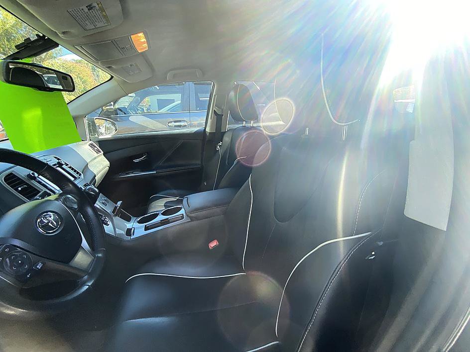Used 2013 Toyota Venza XLE AWD/4WD image 9