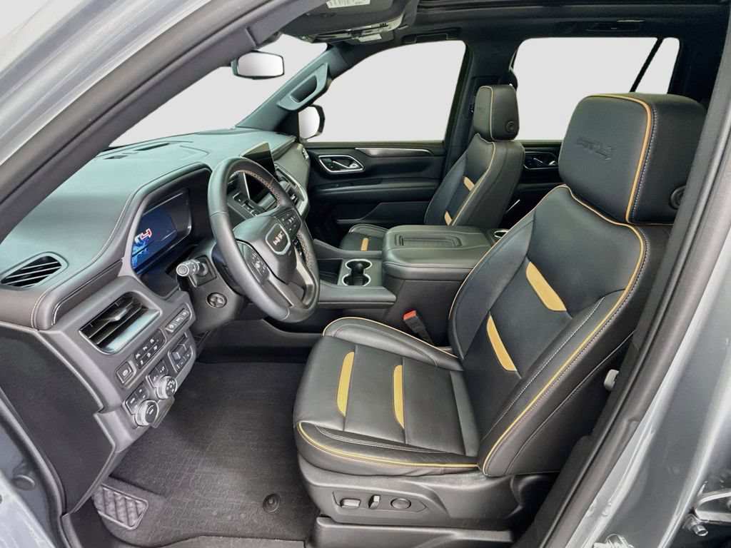 Used 2024 GMC Yukon AT4 w/ Technology Package AWD/4WD image 18