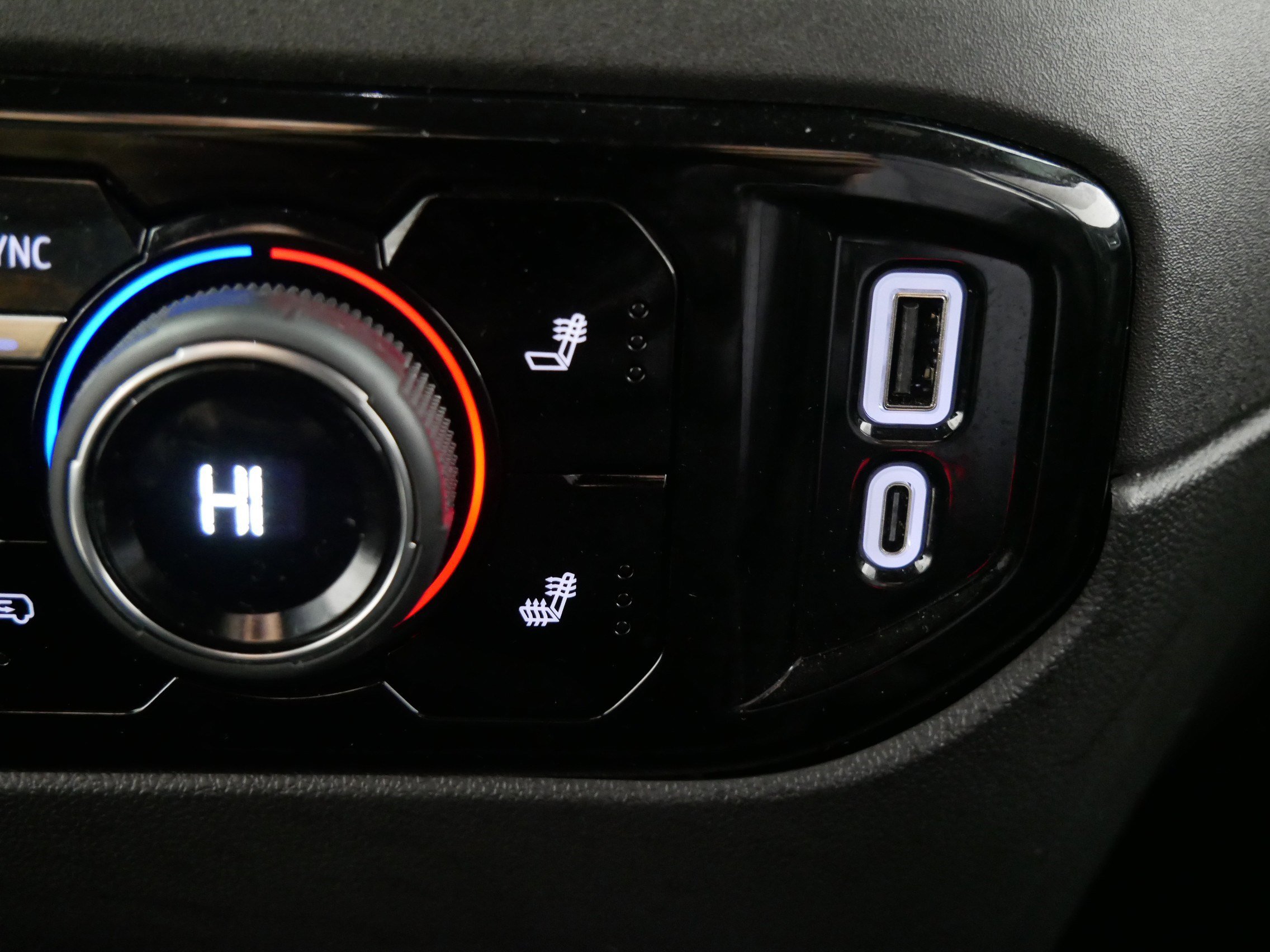 Certified 2024 Chevrolet Silverado 1500 RST image 30