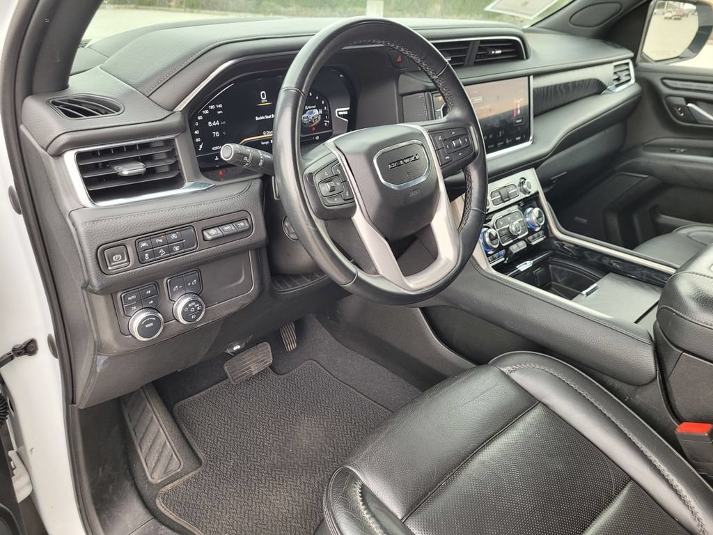 Used 2023 GMC Yukon Denali AWD/4WD image 15