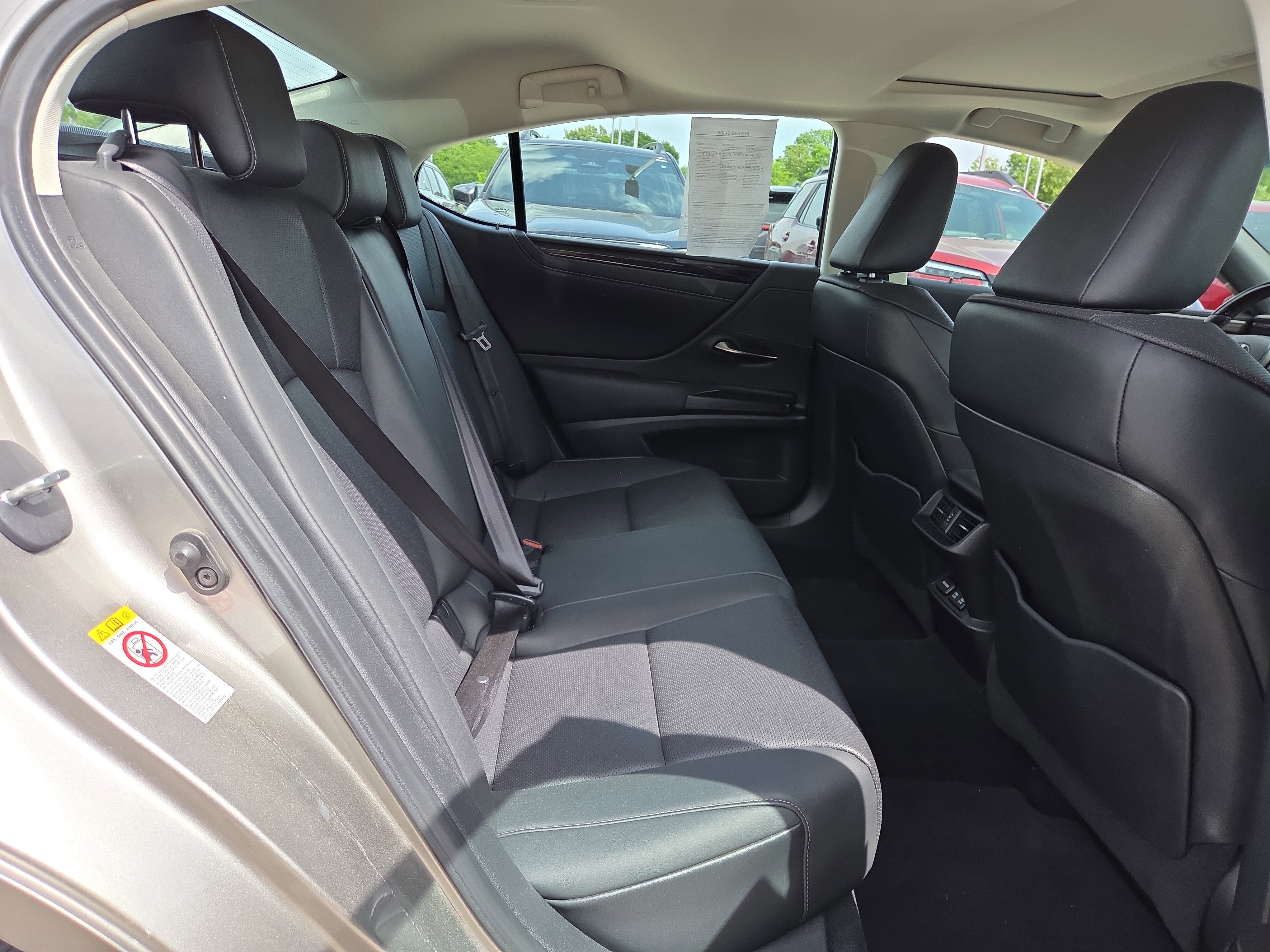 Used 2019 Lexus ES 350 w/ Premium Package FWD image 14