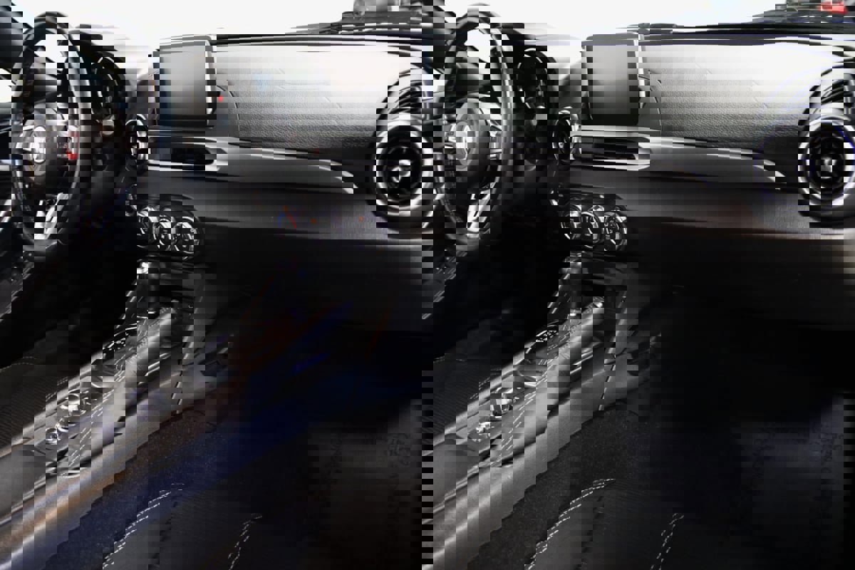 Used 2017 FIAT 124 Spider Classica image 50