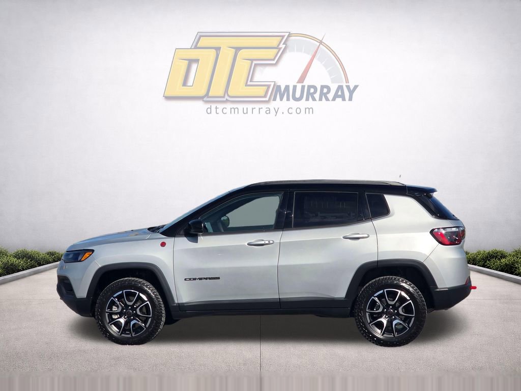 Used 2025 Jeep Compass Trailhawk image 8
