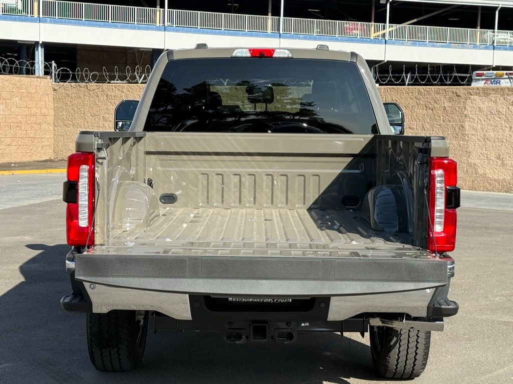 New 2026 Ford F250 4x4 Crew Cab Super Duty image 17