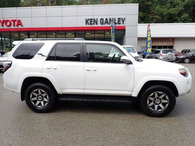 Certified 2019 Toyota 4Runner TRD Off-Road Premium AWD/4WD image 2