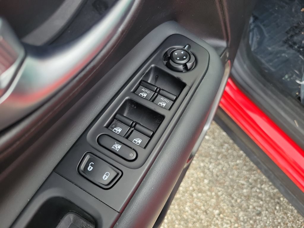 Used 2022 Jeep Renegade Limited w/ Sun, Sound & Wheels Group AWD/4WD image 13