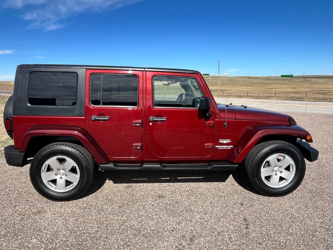 Used 2010 Jeep Wrangler Unlimited Sahara w/ Dual Top Group image 6